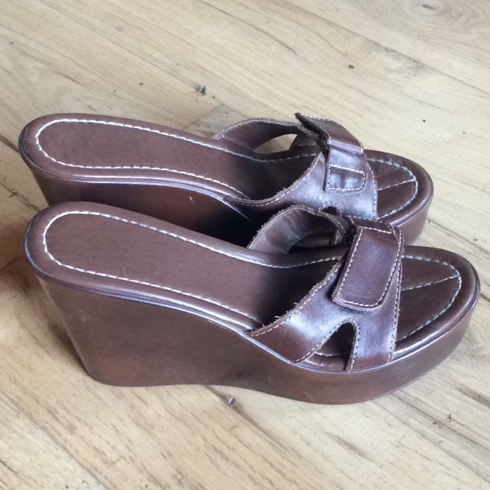 brown heels